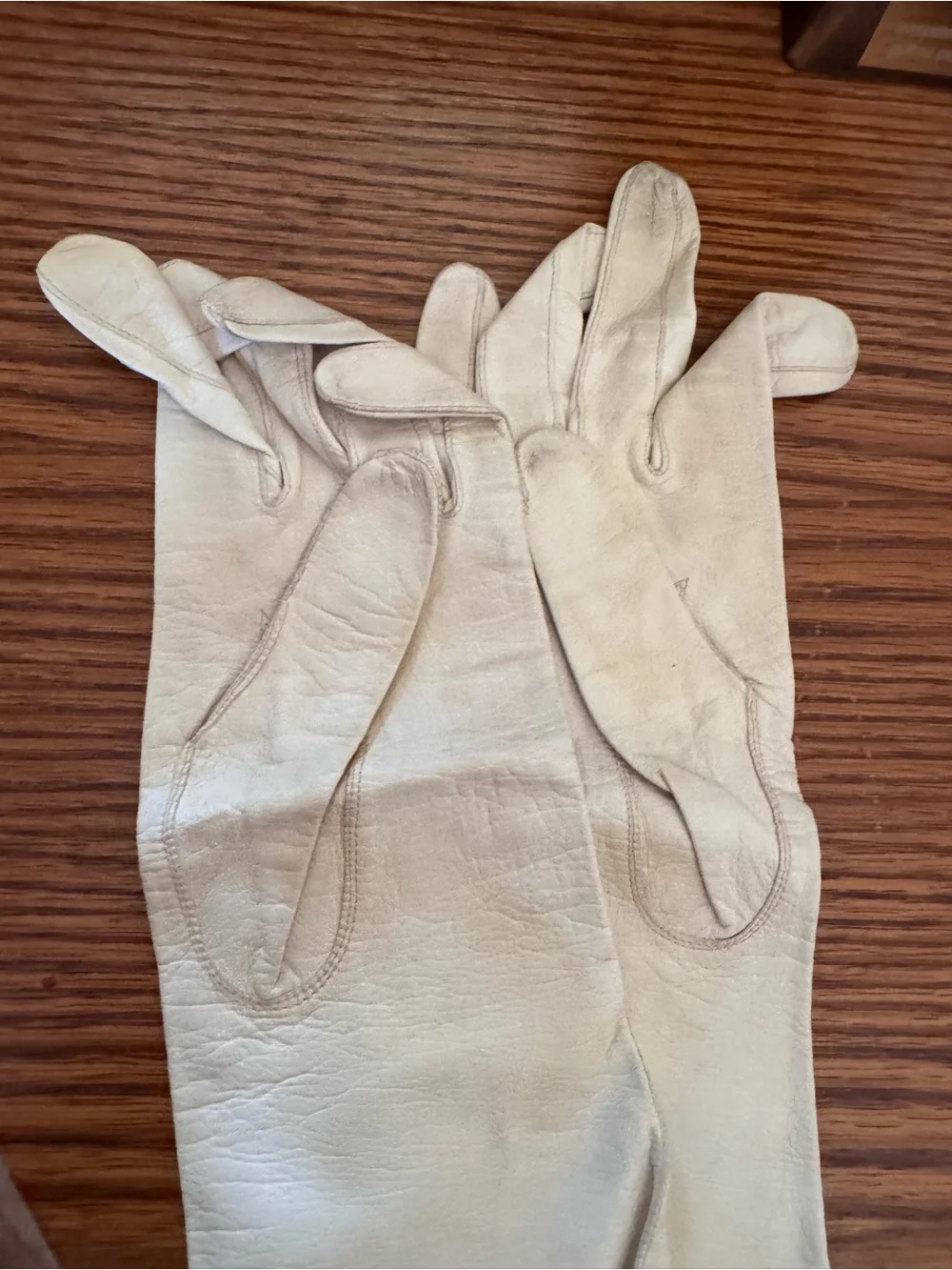 Women's Cream Leather Gloves